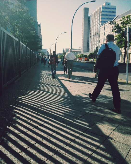 Peatonal camino calle acera
