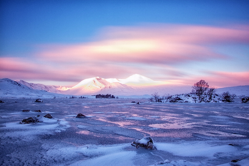 海 地平線 山 雪