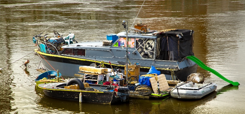 Agua bote río canal
