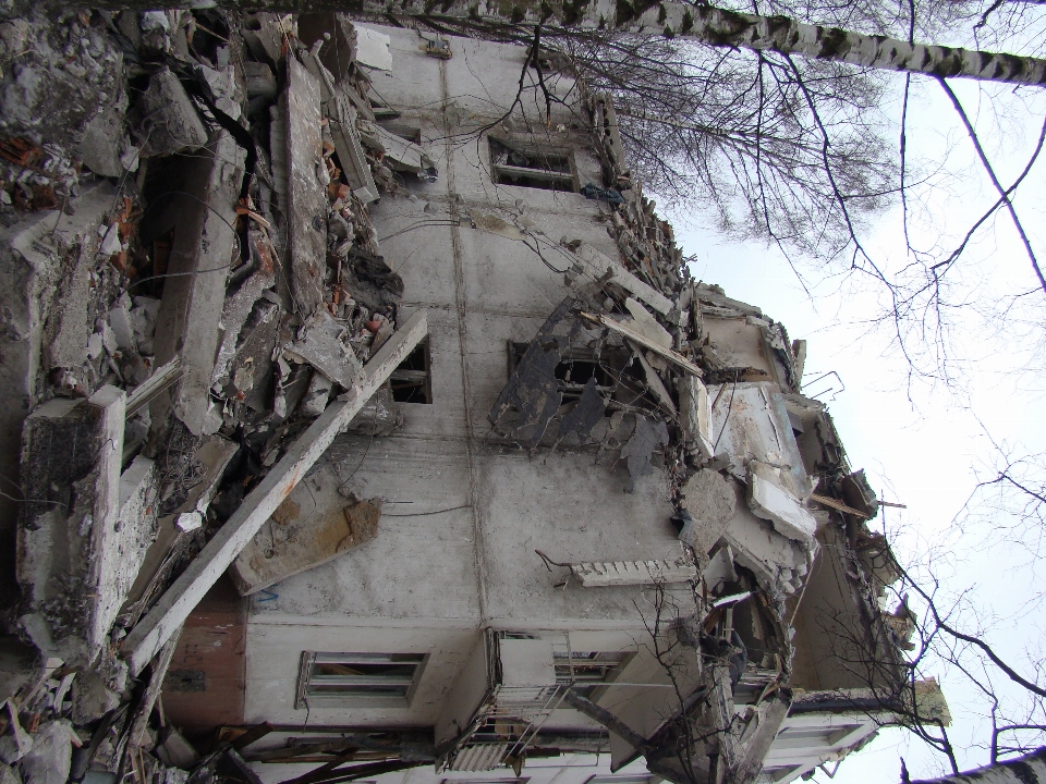 Bâtiment décombres
 catastrophe sony
