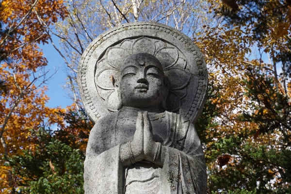 Foto Monumen patung agama budha peringatan