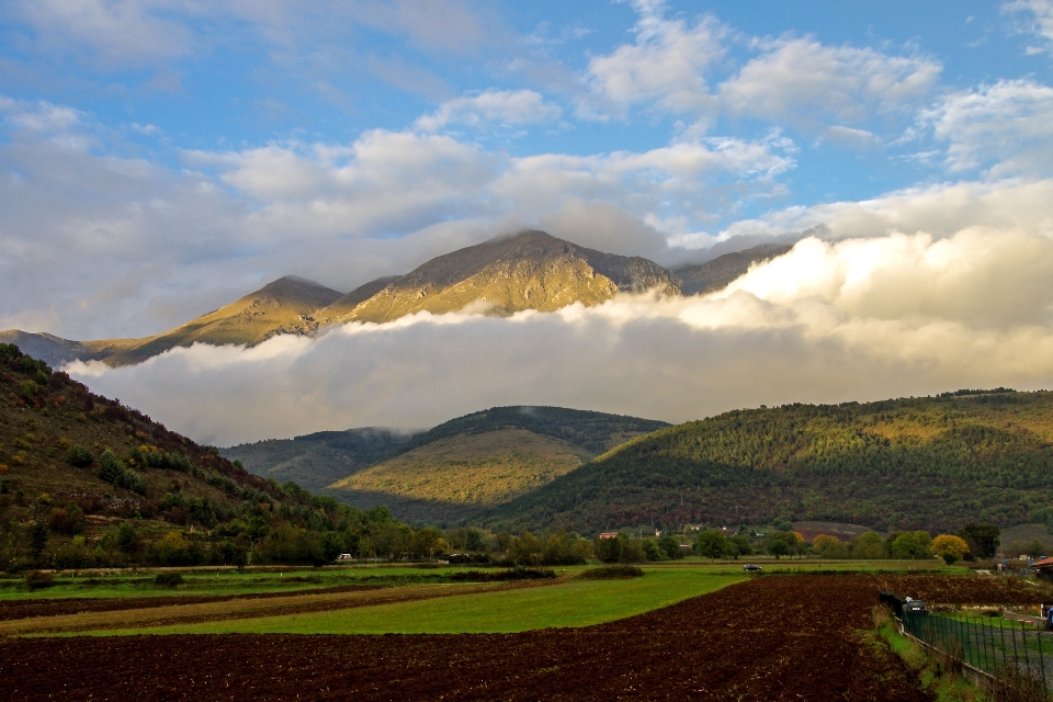 Paysage nature montagne nuage