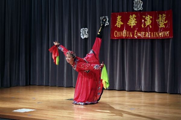 Foto Danza rosso asia vestiario