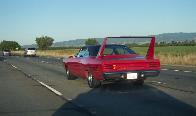 Wing car freeway red Photo