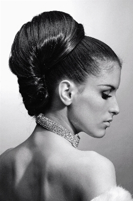 Black and white woman hair portrait Photo