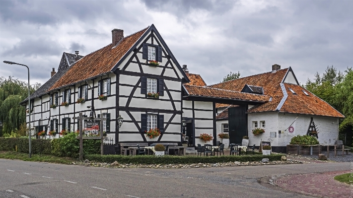 House town roof building Photo