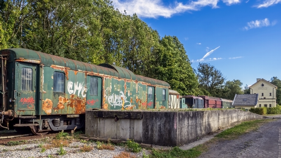 Tren ulaşım araç suyolu
