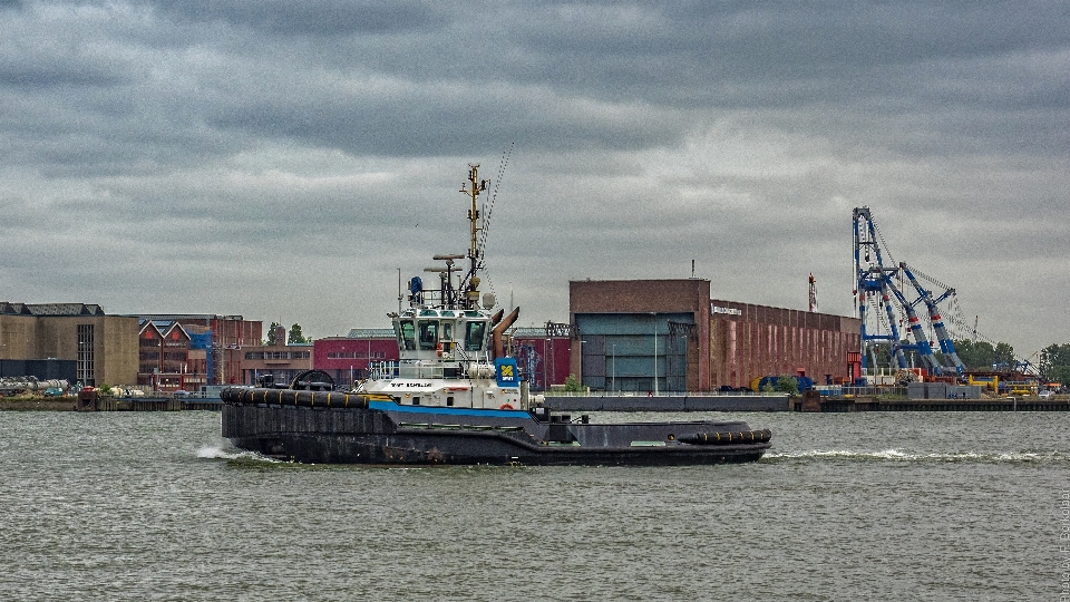 Sea boat ship vehicle