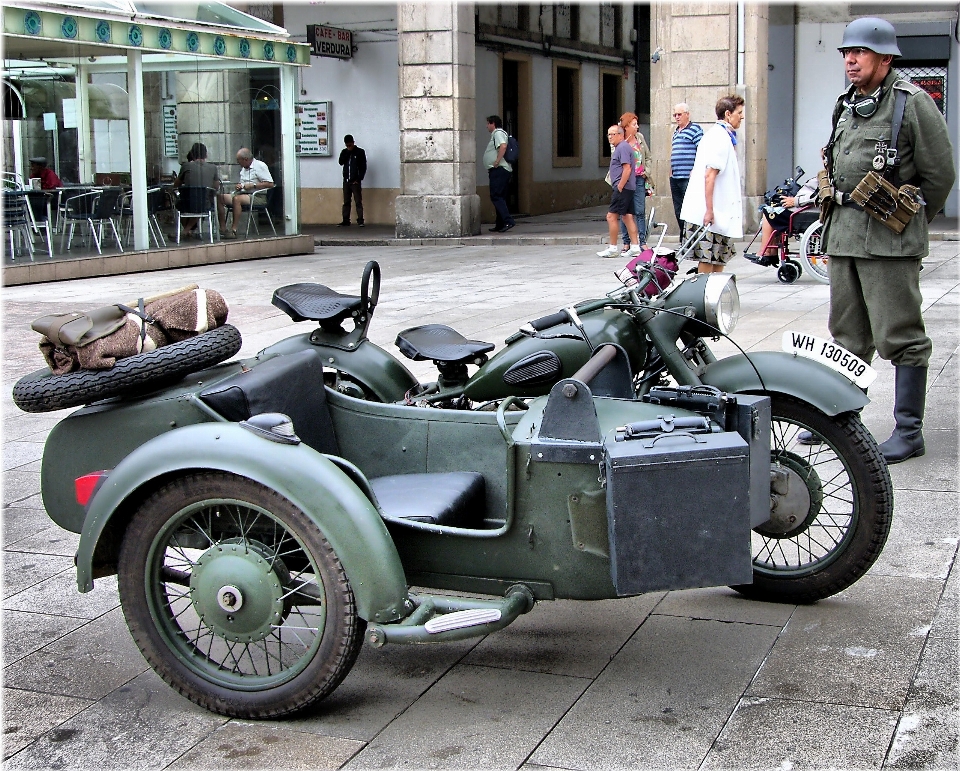 People car army vehicle