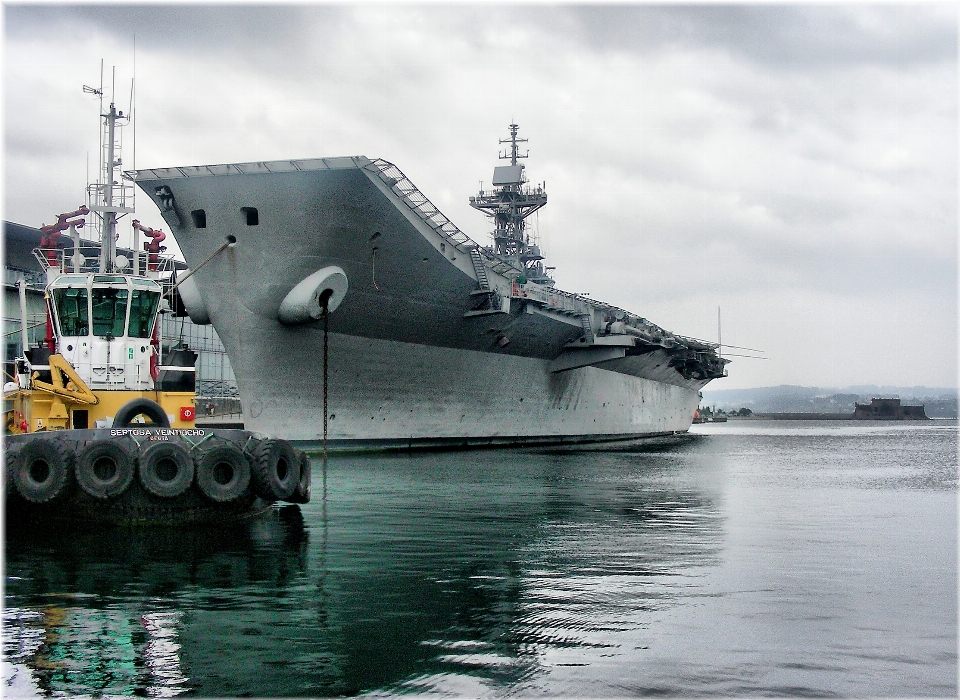 корабль транспортное средство Марина
 военно-морской