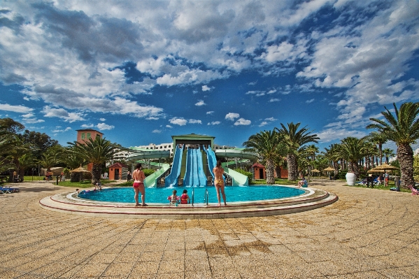 Beach water sky walkway Photo