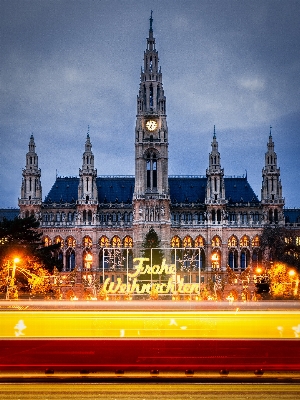 Foto Noite cidade paisagem urbana praça
