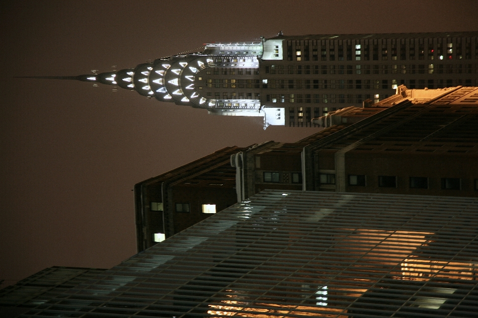 Leggero architettura orizzonte notte