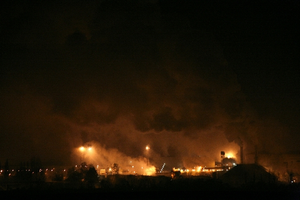 Night france fire factory Photo