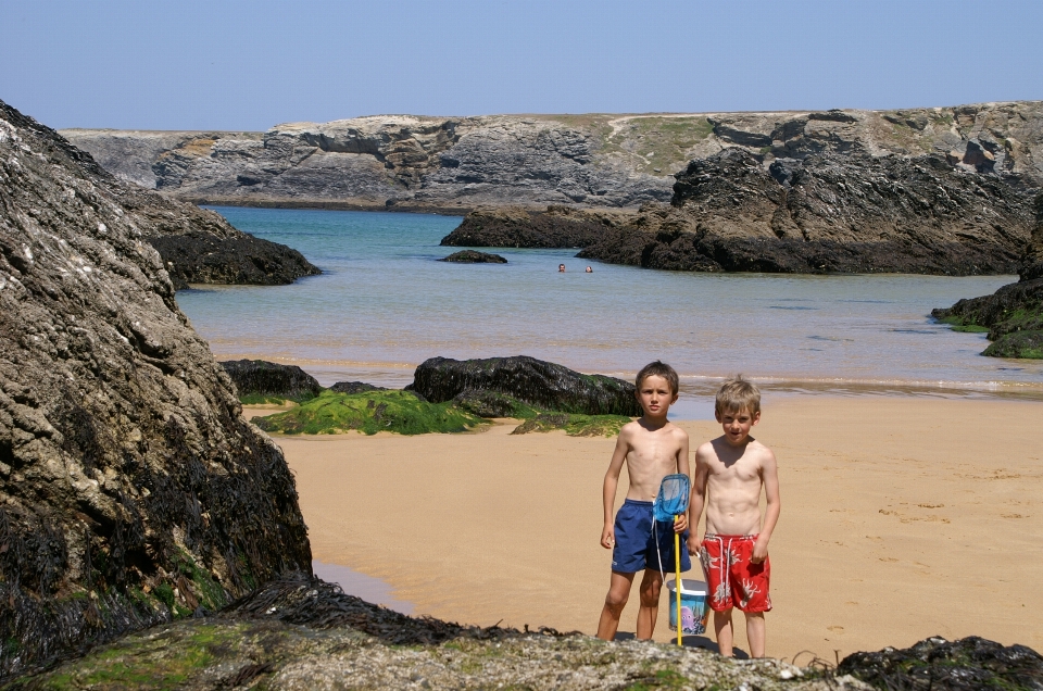 Spiaggia mare costa rock