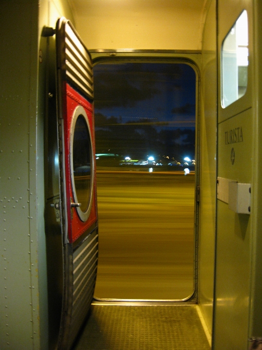 Notte finestra treno trasporto