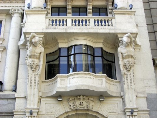 Foto Arsitektur rumah besar
 bangunan istana