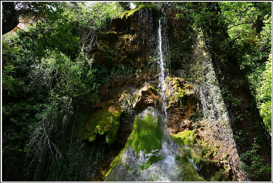 Air terjun pembentukan stream