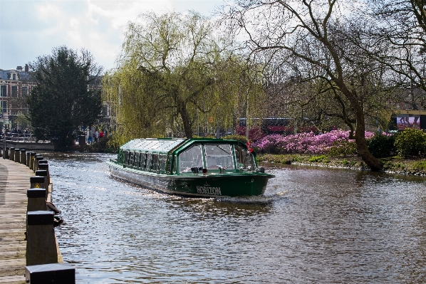 Boot fluss kanal
 reisen Foto