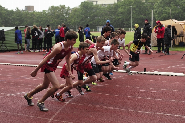 Girl track sport boy Photo