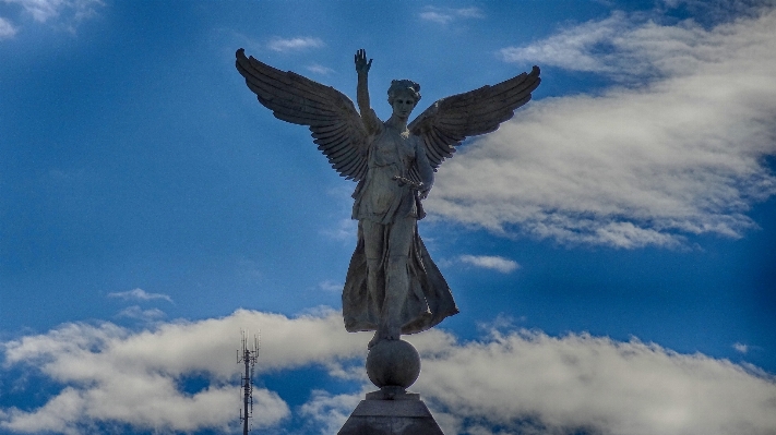 Wing cloud sky monument Photo