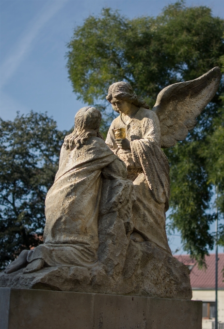 Mimari anıt heykel kilise