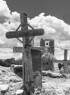 Foto Bianco e nero
 deserto monumento statua