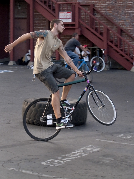 Ruota bicicletta primavera veicolo