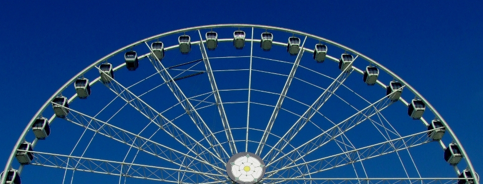 Roda lazer gigante
 parque de diversões
