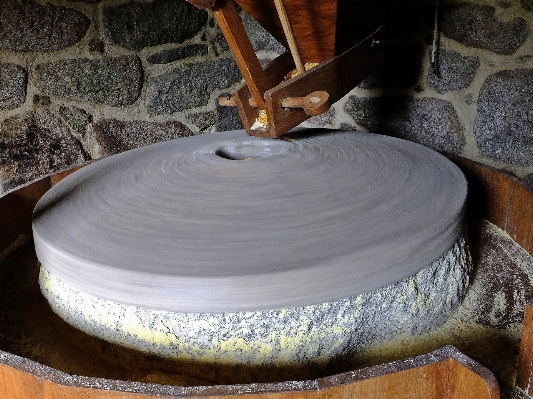 Landscape wood wheel ceramic Photo