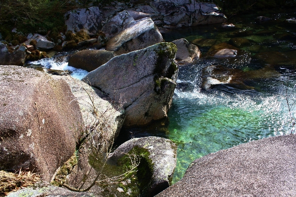 Su rock şelale el değmemiş doğa
 Fotoğraf