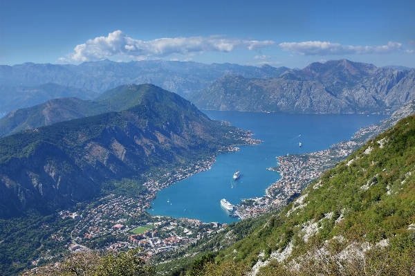 Landschaft meer gehen berg Foto