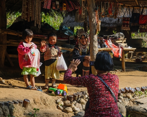 人々 旅行 子供 ニコン
 写真