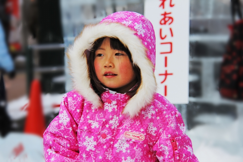 雪 寒い 冬 女の子