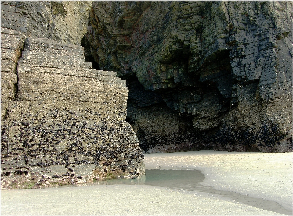 Pantai alam rock dinding