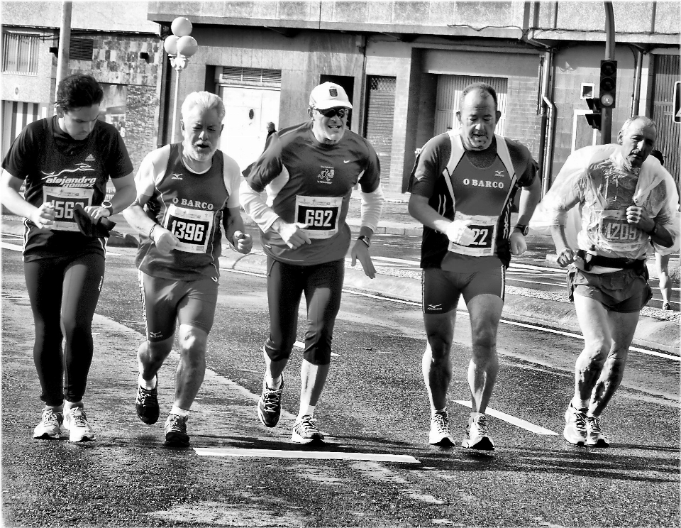 Persona en blanco y negro
 correr recreación