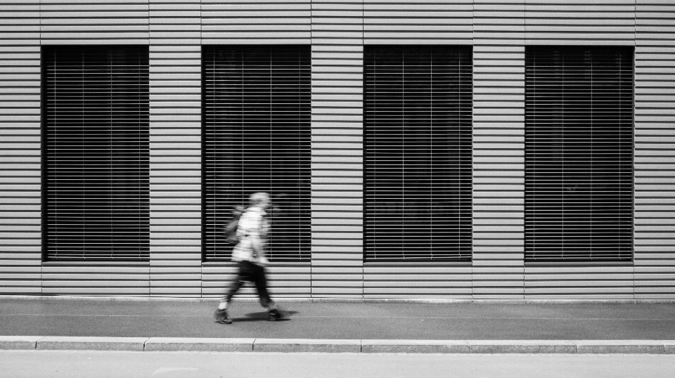 Noir et blanc
 architecture blanc rue