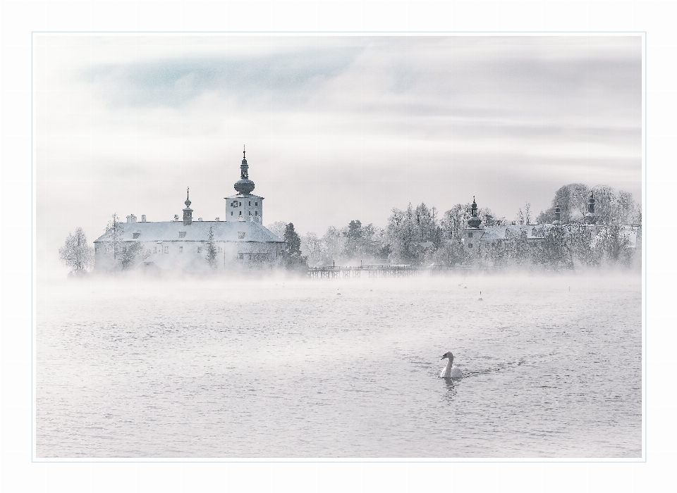 Invierno niebla horizonte torre