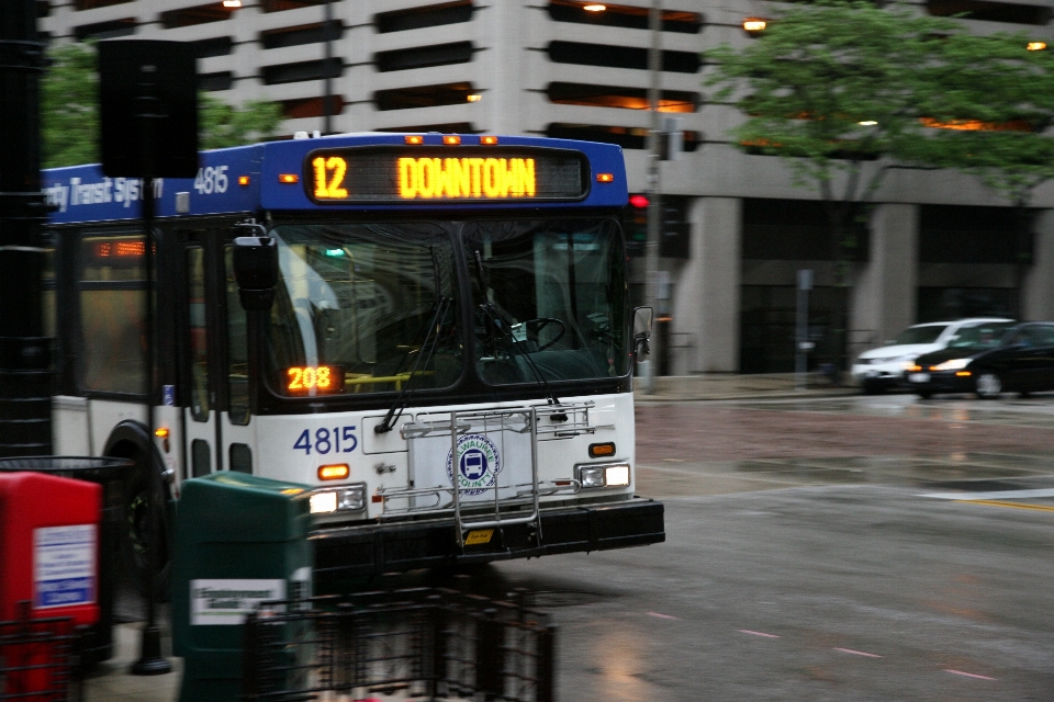 Tráfego chuva transporte veículo