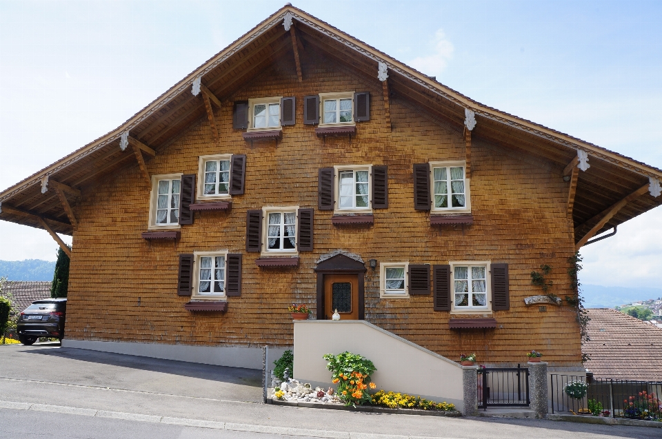 Holz haus fenster dach