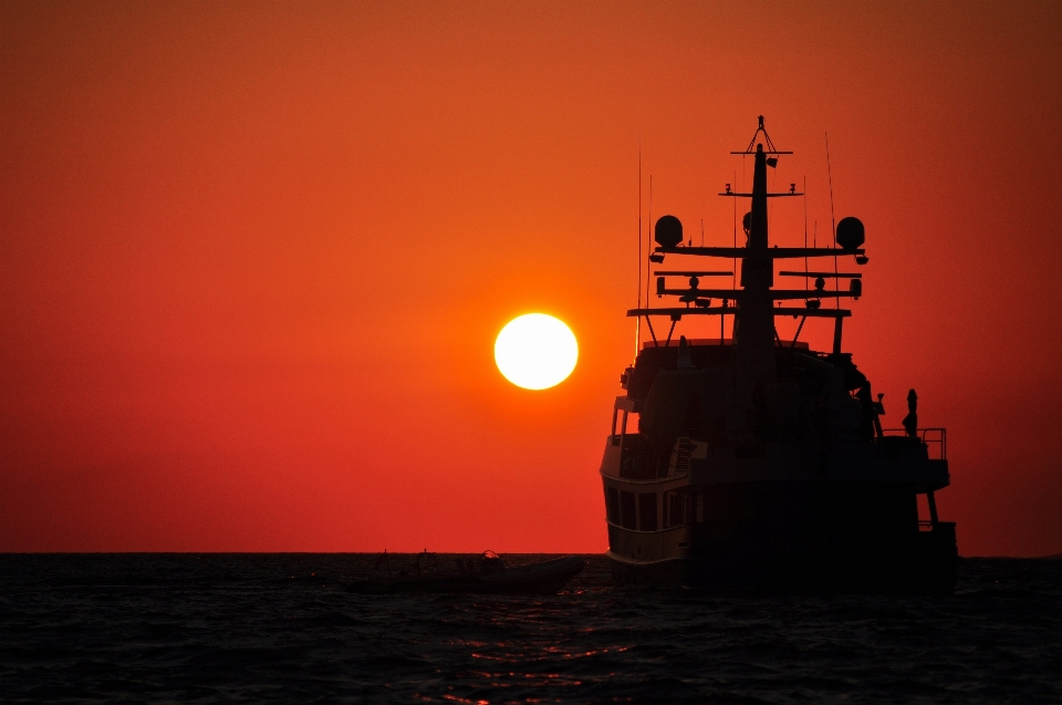 海 海洋 地平線 シルエット