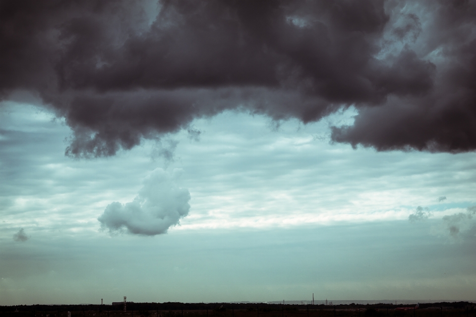 Cakrawala awan langit sinar matahari