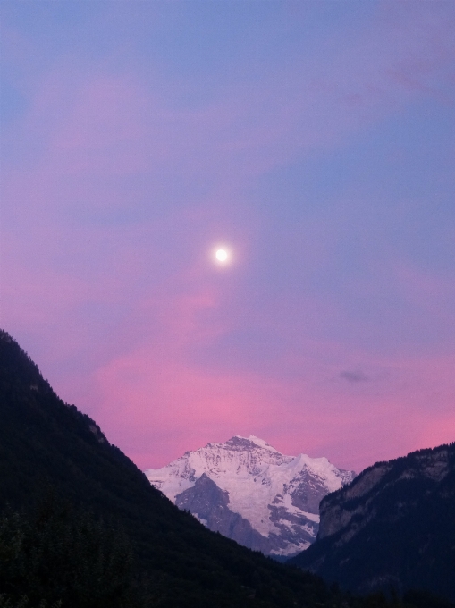 Paysage montagne neige nuage