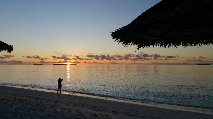 Foto Pantai laut pesisir pasir