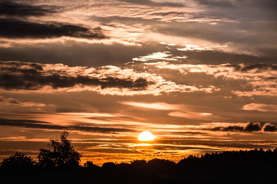 Nature horizon light cloud