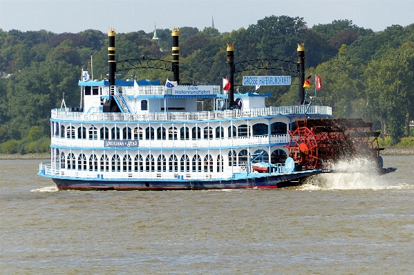 Foto Mare barca fiume nave