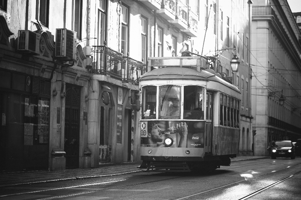 Bianco e nero
 strada auto antico