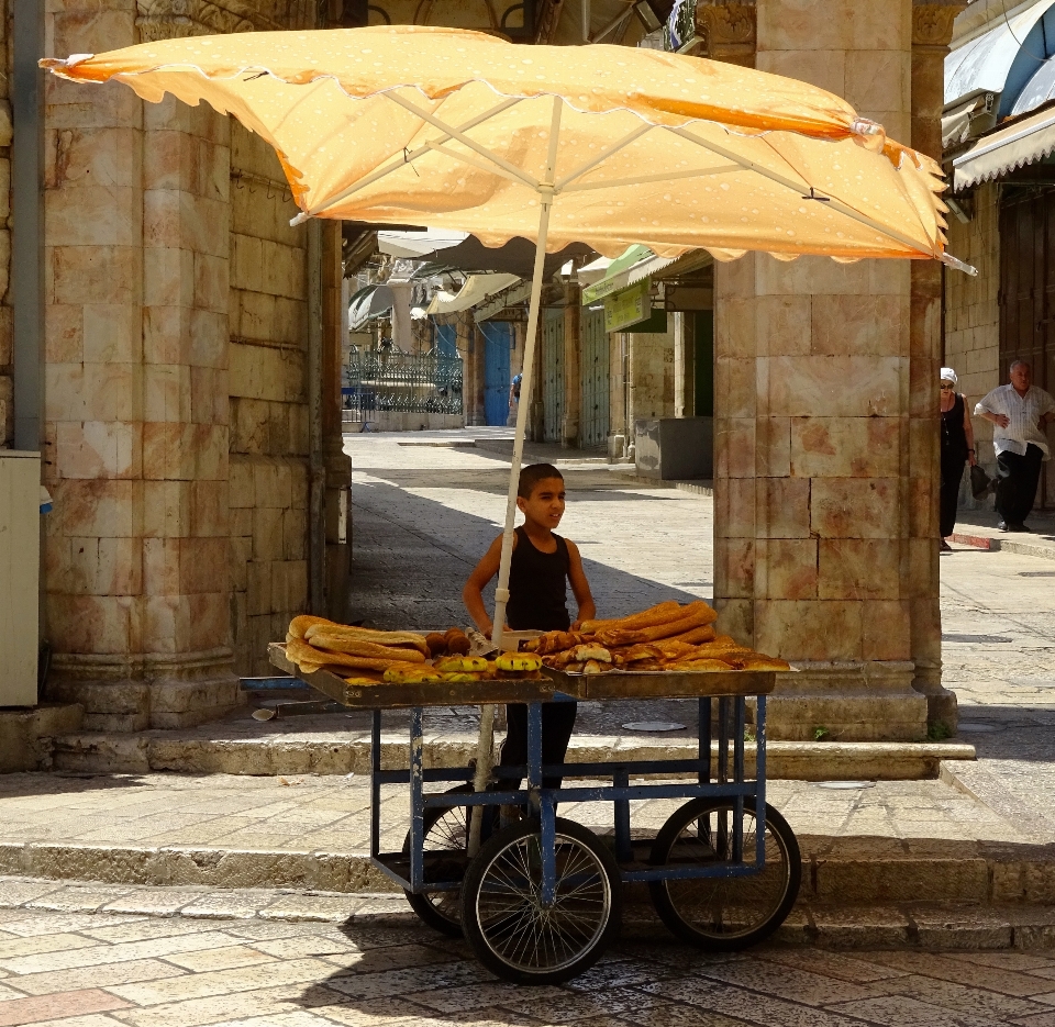 Bois chariot véhicule pain