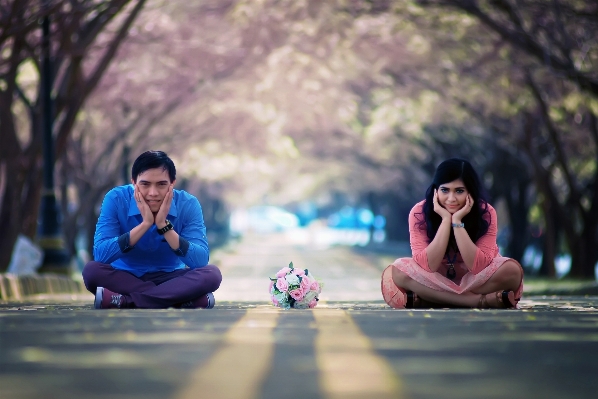 人 女の子 女性 道 写真