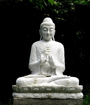 Foto Monumen patung agama budha